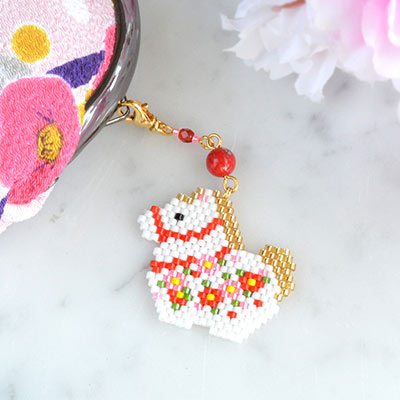 シェイプドステッチで作る干支チャーム(開運干支午)