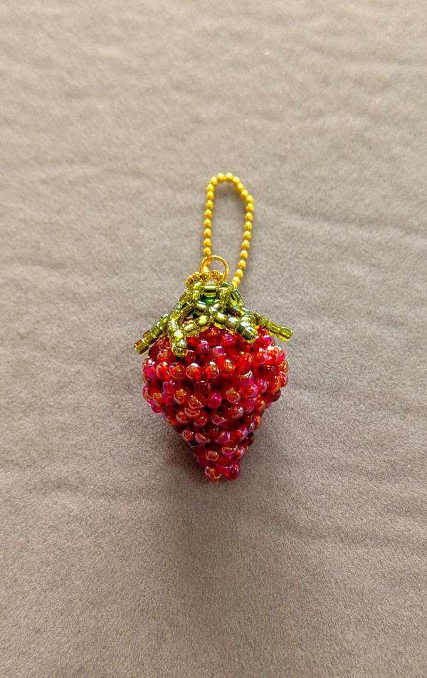 No.28 イチゴ・チャームへのレビューです