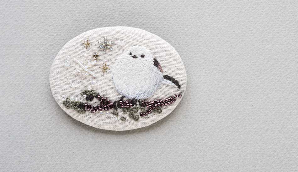 Long-tailed Tit Brooch（ふっくらシマエナガのブローチ）